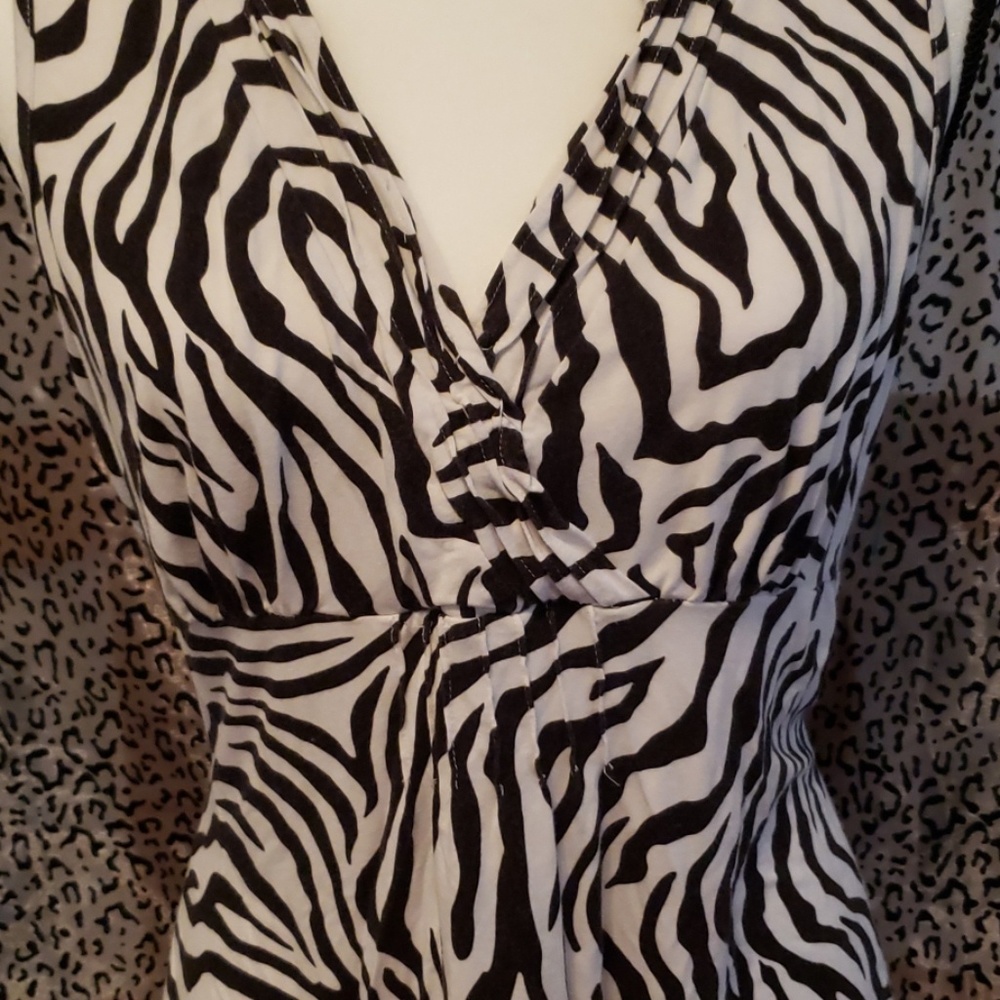 Sz LG Cable & gauge zebra print sleeveless top